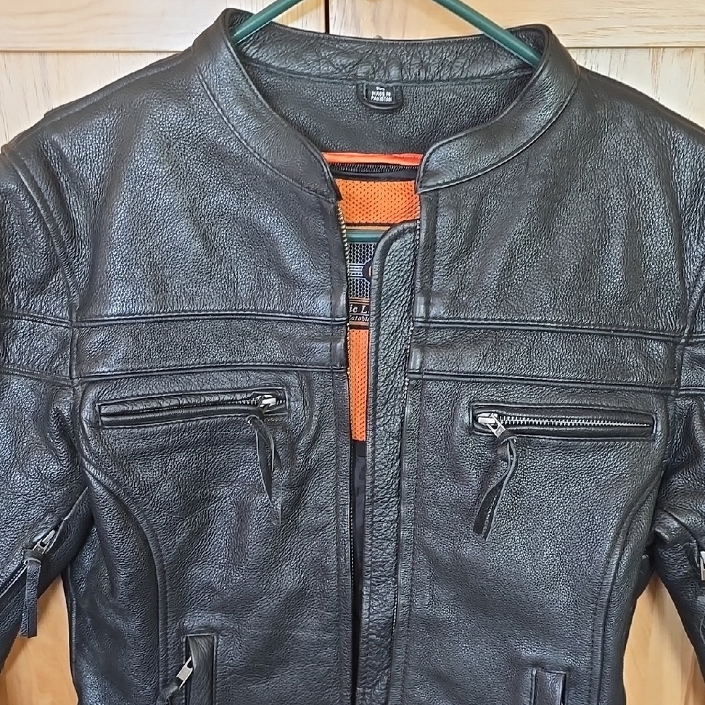 Womens M Black Leather, First Clasics, Jacket with Zip Out Liner